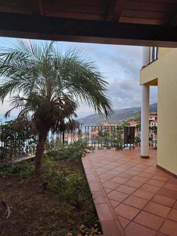 דירות ריביירה בראבה Sea View House מראה חיצוני תמונה