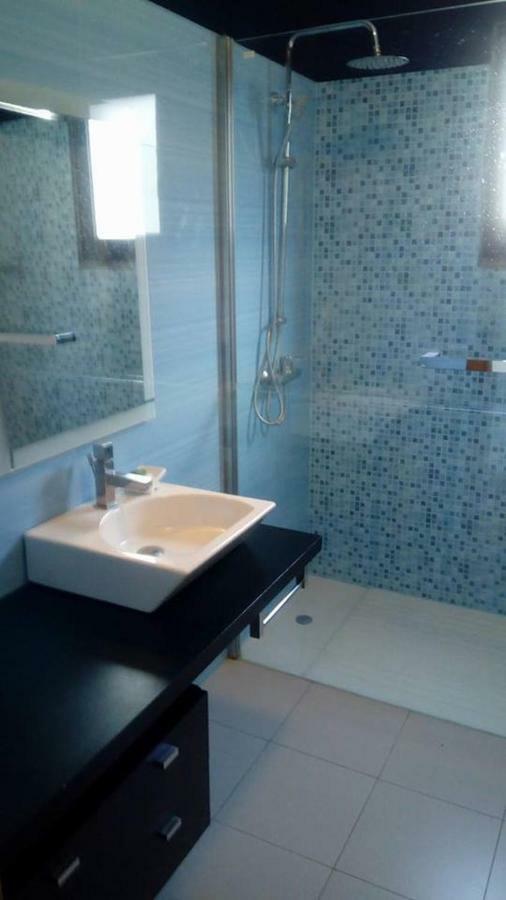 דירות ריביירה בראבה Sea View House מראה חיצוני תמונה
